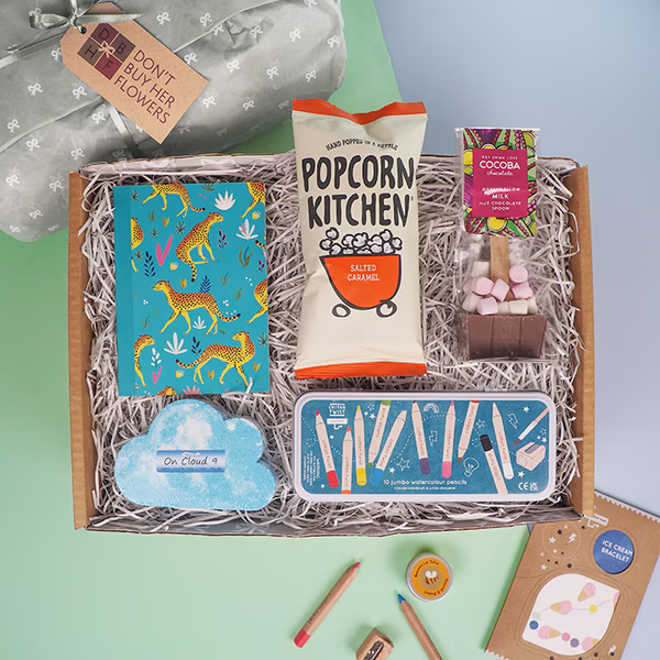 CREATE A KIDS GIFT BOX AGE 0-11