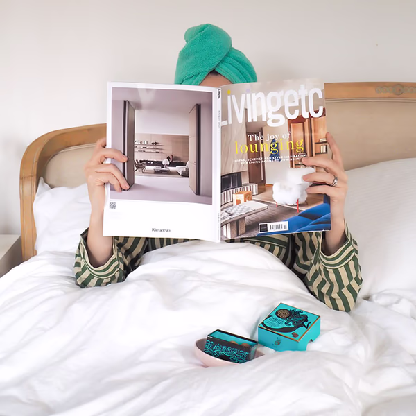 Magazine-in-bed-truffles-LOW.jpg
